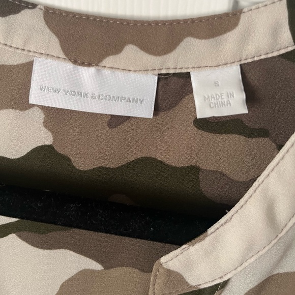 Camo NY and Co Top - GUC - Picture 4 of 4